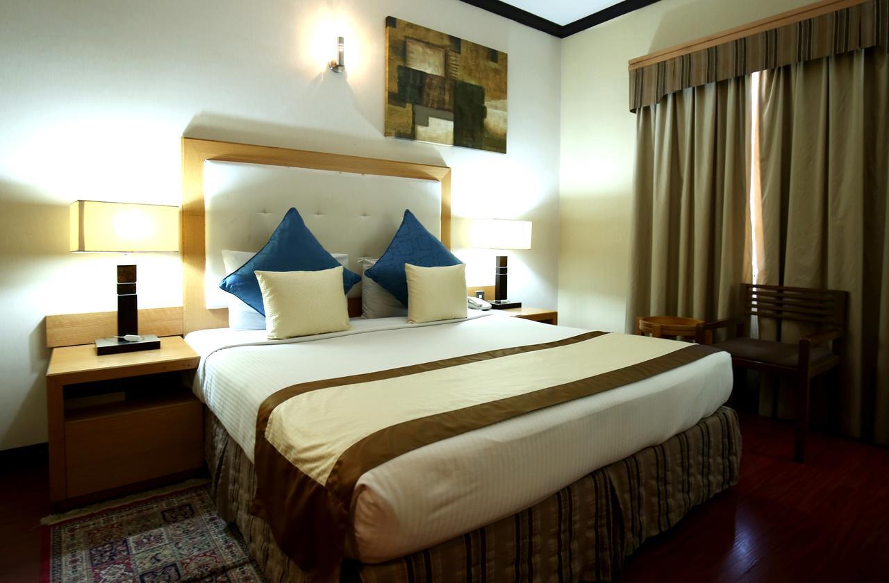 London Crown Hotel Dubai Exterior photo