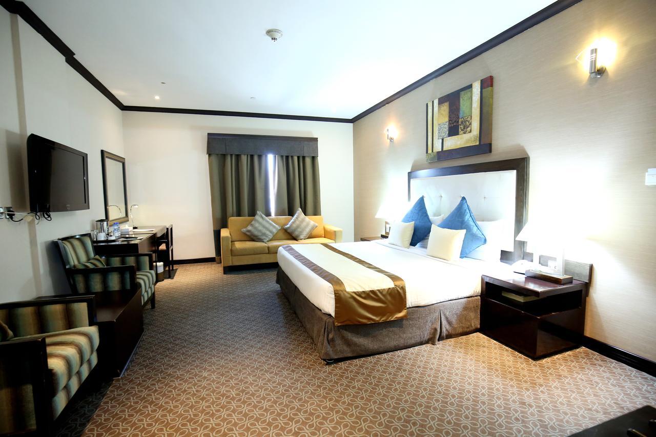 London Crown Hotel Dubai Exterior photo