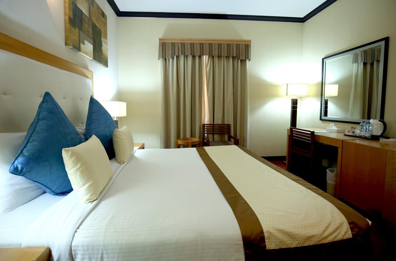 London Crown Hotel Dubai Exterior photo