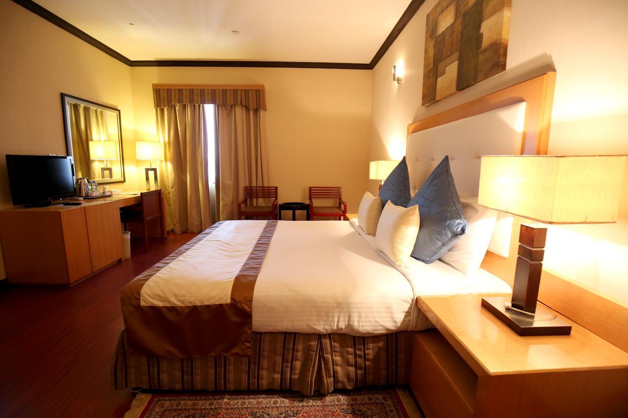 London Crown Hotel Dubai Exterior photo